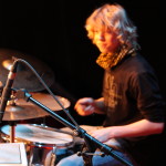 Aron Schlagzeuger der Schülerband der Musikerfabrik-"Soundfactory" am 7.12.2009