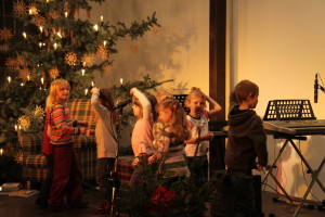 Kinder des Hörbie & Tönchen-Kurses beim "Nordischen Tanz"
