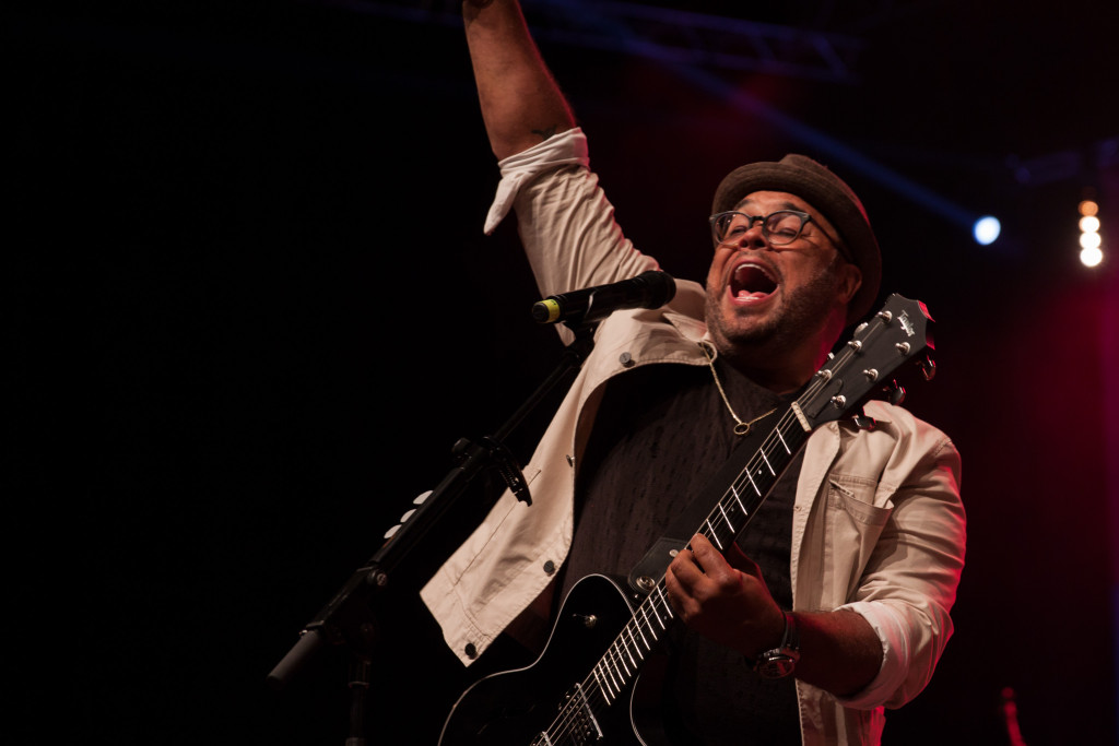 Israel Houghton überzeugte die begeisterten Konzertbesucher in der Volkswagen-Halle