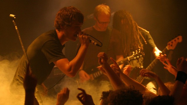 Die Band Madsen im Jahr 2009 bei einem Konzert im Café Grenzbereiche in Platenlaase/Wendland (Timo Vogt)
